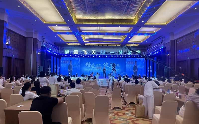 廣告物料制作會場布景舞臺搭建展位搭建舞臺燈光設(shè)備演藝音響高清LED屏 廣告物料制作會場布景舞臺搭建展位搭建舞臺燈光設(shè)備演藝音響高清LED屏