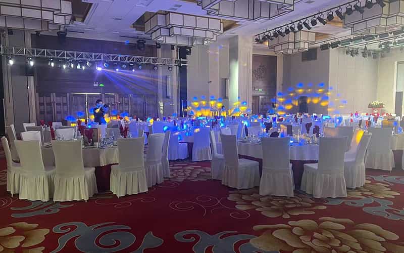 廣告物料制作會場布景舞臺搭建展位搭建舞臺燈光設(shè)備演藝音響高清LED屏